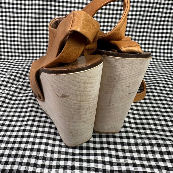 Chloe Studded Brown Leather Ankle Strap Wood Platform Clog Style Heel EU 38 - Picture 5 of 8